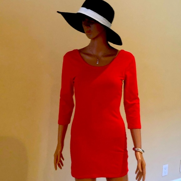 Form fitting Red Dress. (Clearance) - Picture 5 of 5